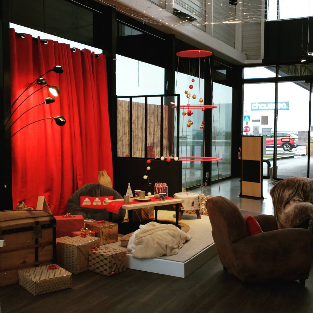 Ambiance relax chez @leroymerlin.cherbourg pour Noël...