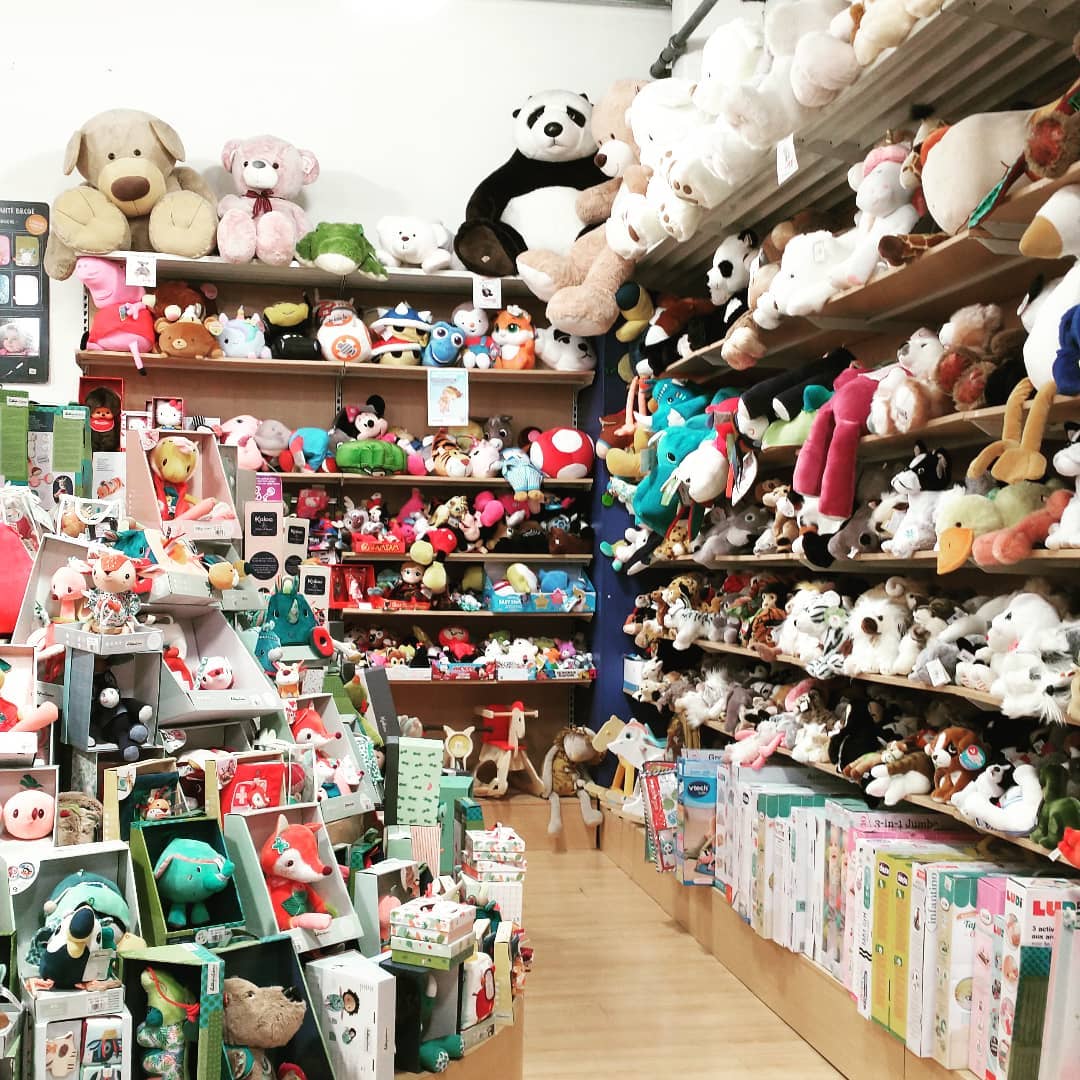 Que de choix... Le père Noël ne va plus savoir où donner de la tête... 🎅🎁🧸🧸🧸🧸🧸🧸🧸🧸🧸🧸🧸🧸🎄